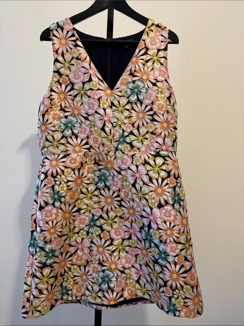 Floral V-Neck Banana Republic - Brocade Multicolor Dress